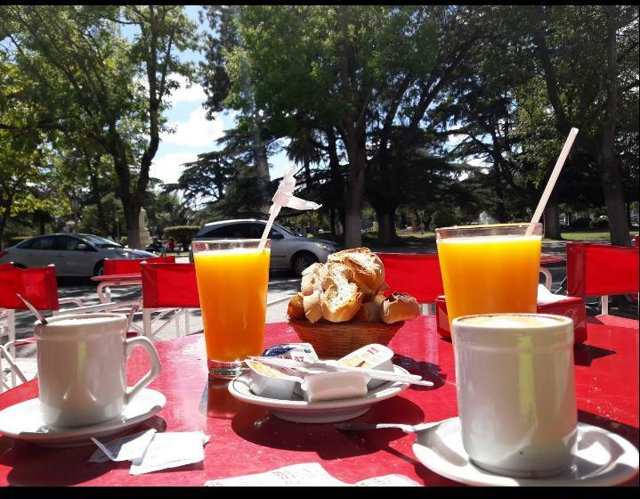Plaza Hotel 2*